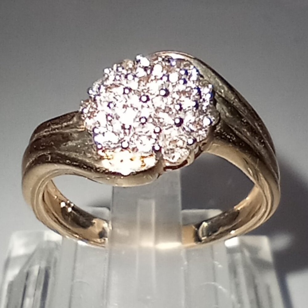 Glittering 14Kt Yellow Gold 0.45ctw Champagne Diamond Cocktail Ring